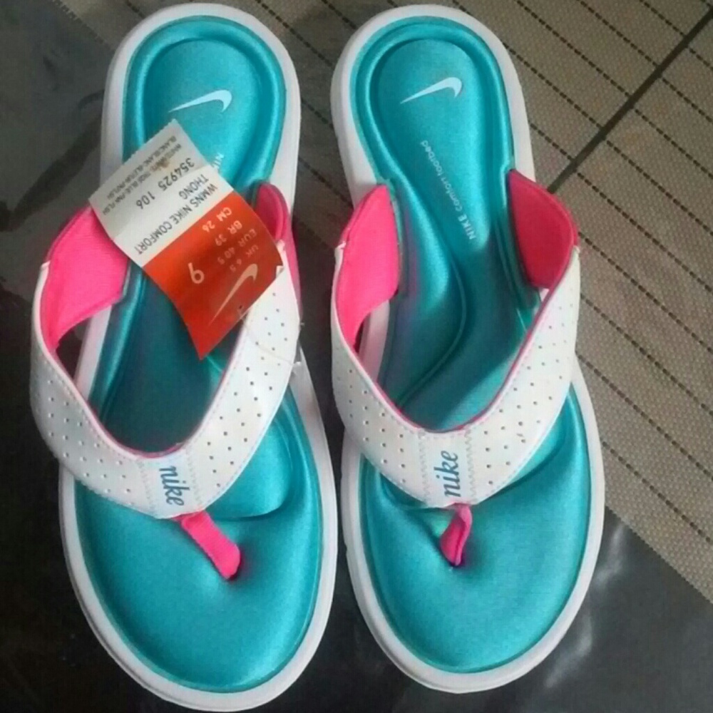 Women nike comfort tong flip flop size 9
