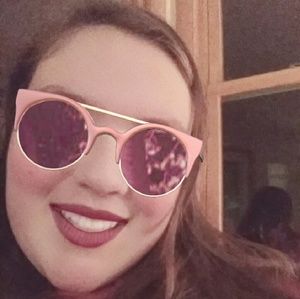 Meet your Posher, Maddie