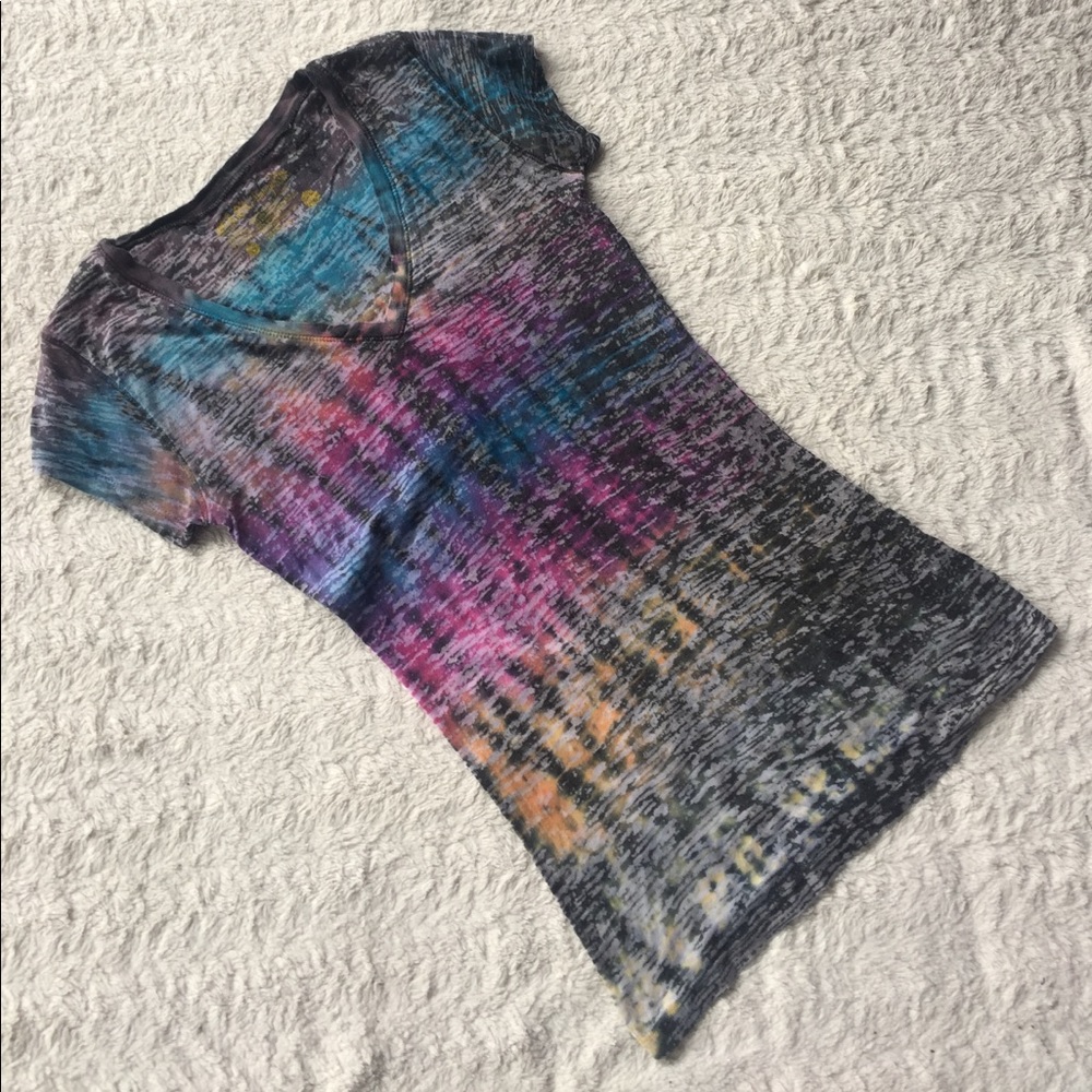 LAST CHANCE!! ✨ tie dye t-shirt