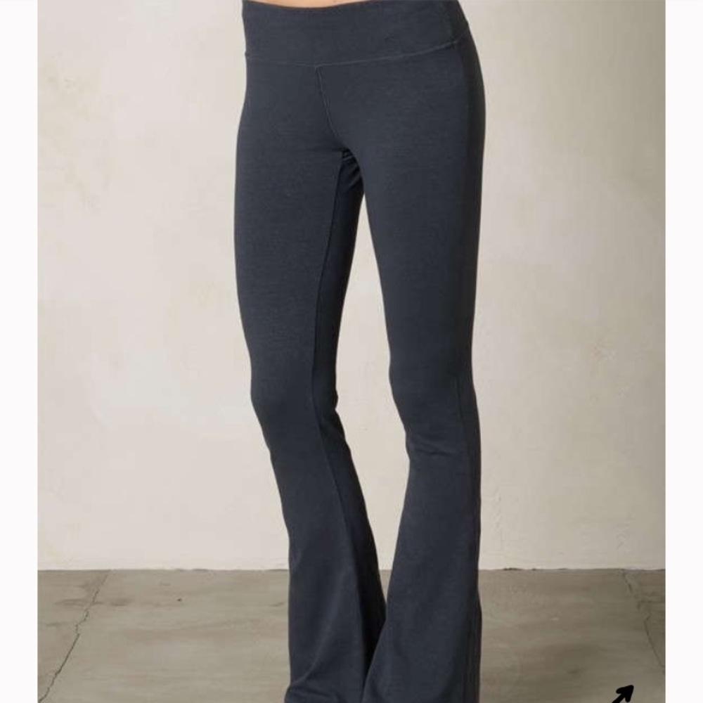 PrAna Juniper yoga pant in coal