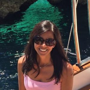 Meet your Posher, Debbie