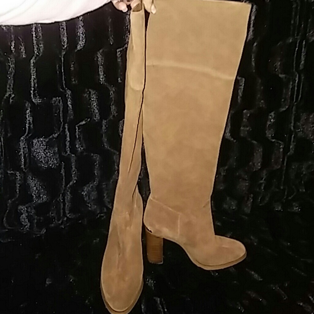 Knee high Tan Sued/leather *Michael Kors* boots - Picture 2 of 4