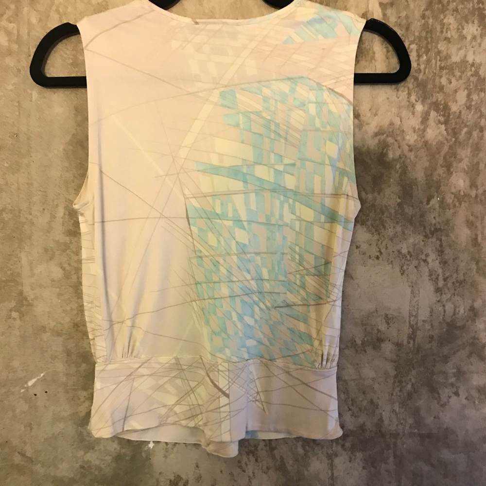 ✨ 24HR FLASH SALE✨ DKNY 100% Silk Sleeveless Top - Picture 2 of 3