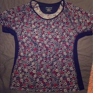 Cherokee scrub top with pockets, like new! Large