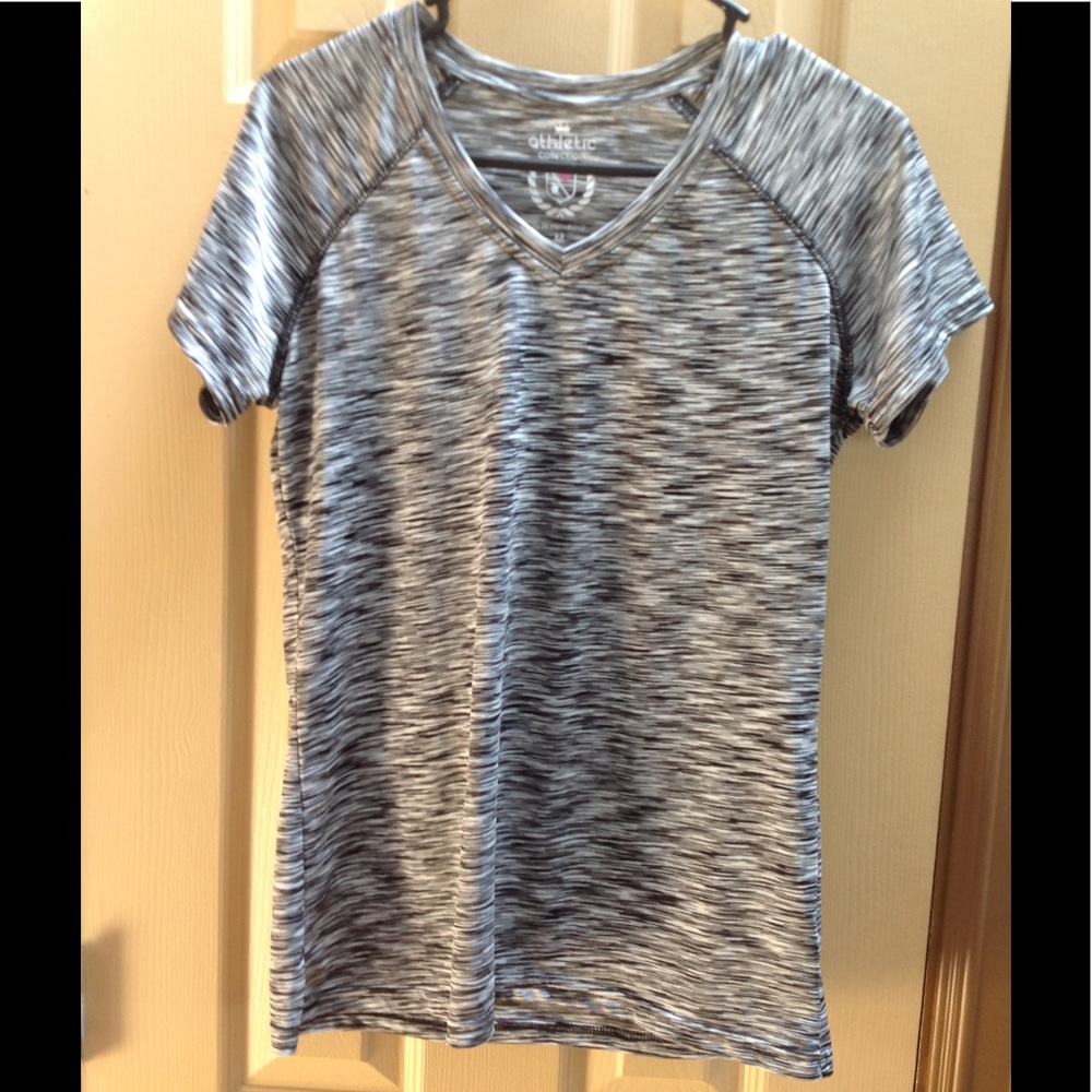 Black and white verigated v neck Athletic shirt