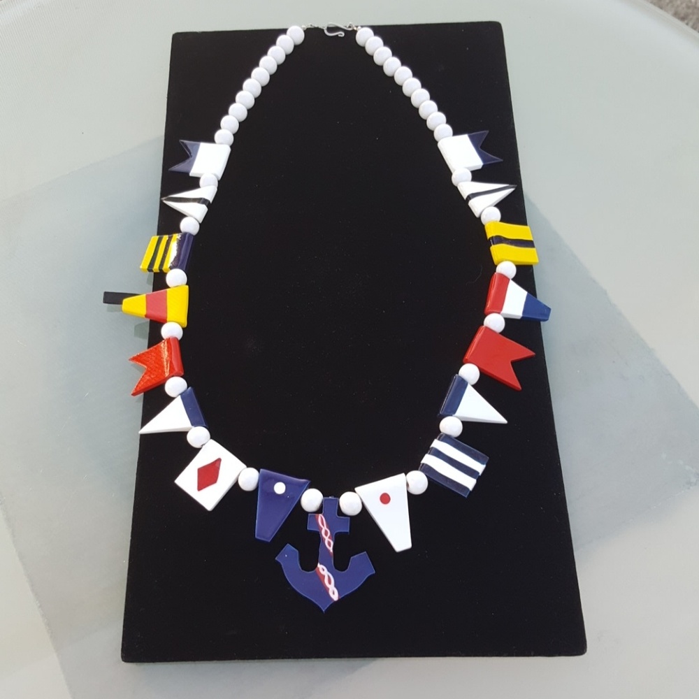Kitschy NAUTICAL NECKLACE VINTAGE FLAGS beach babe