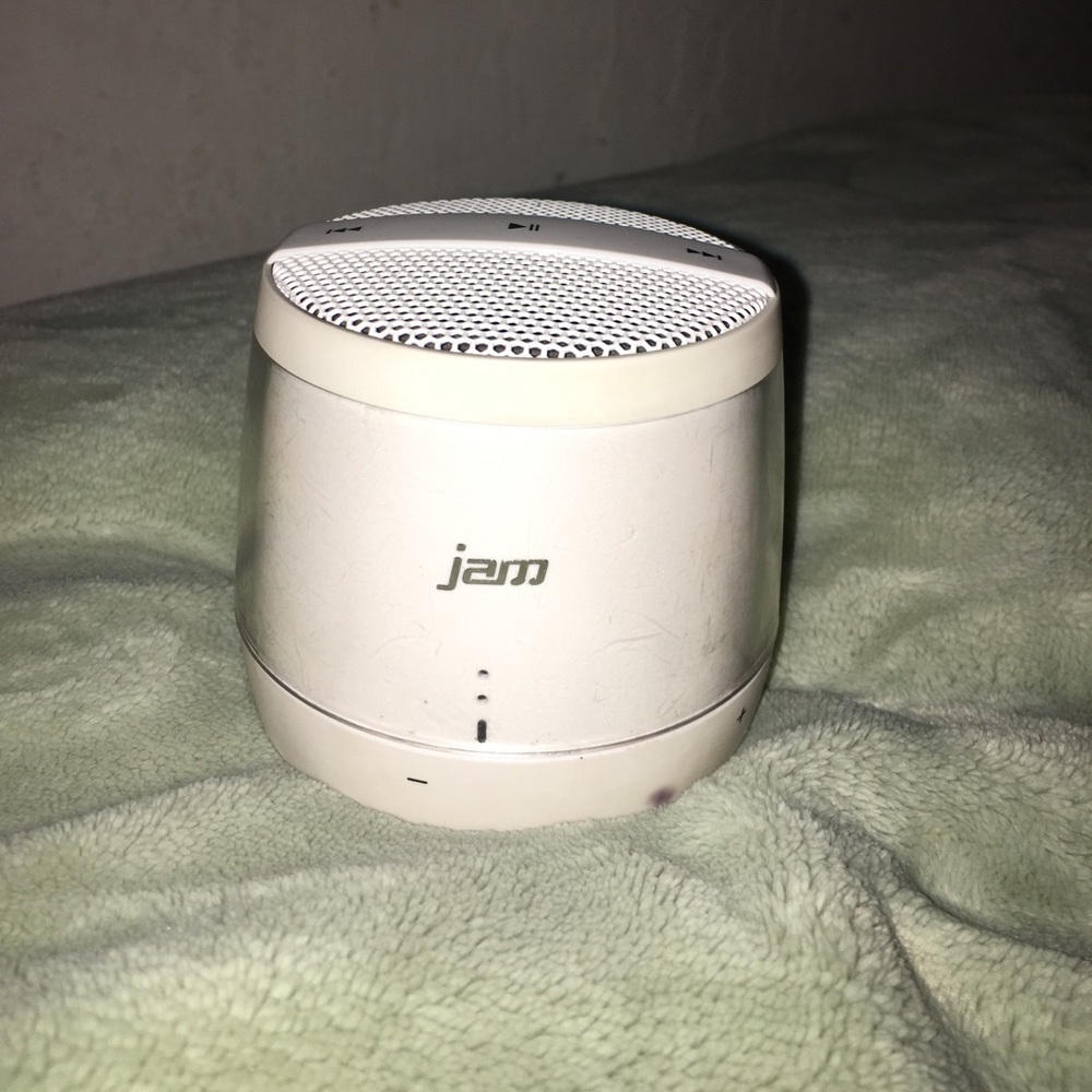Wireless speaker