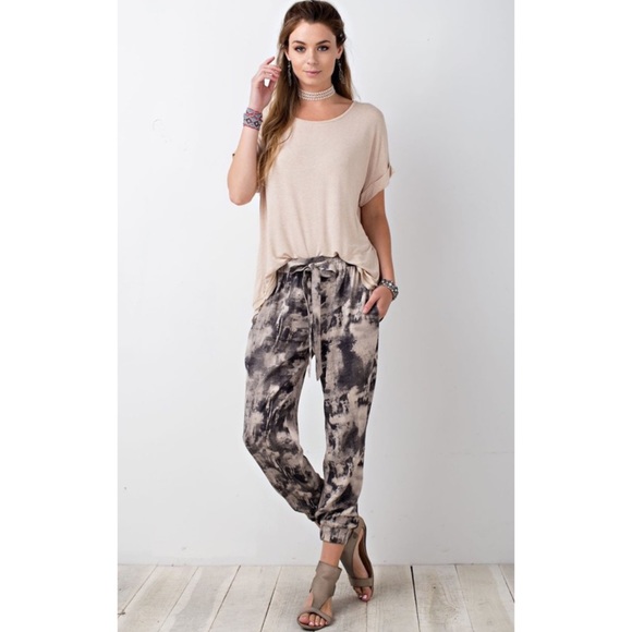 Printed Jogger Ankle Pants - Picture 4 of 8