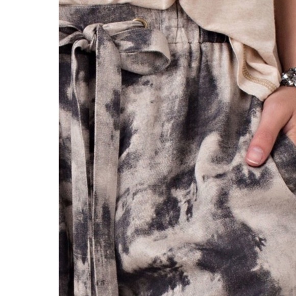 Printed Jogger Ankle Pants - Picture 6 of 8