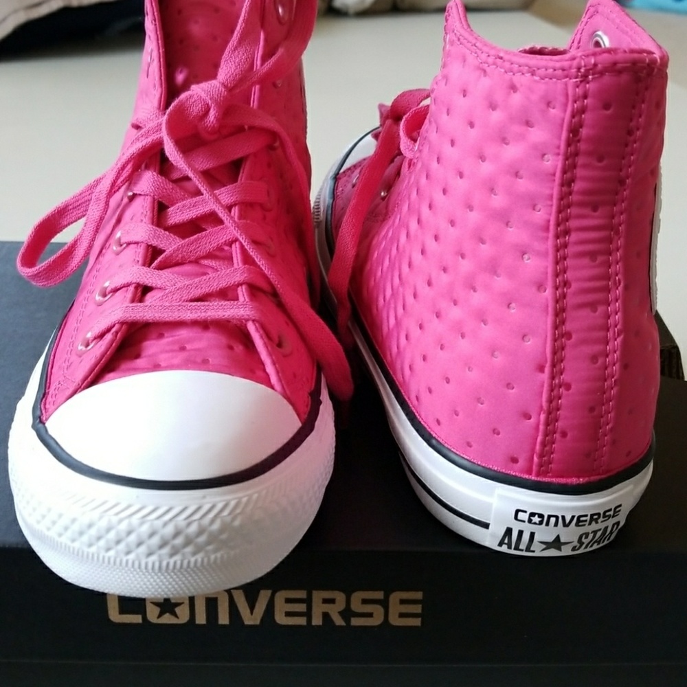 NWT Converse Girly Girl - Last One Size 8 - Picture 2 of 3
