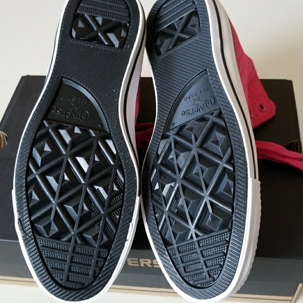 NWT Converse Girly Girl - Last One Size 8 - Picture 3 of 3