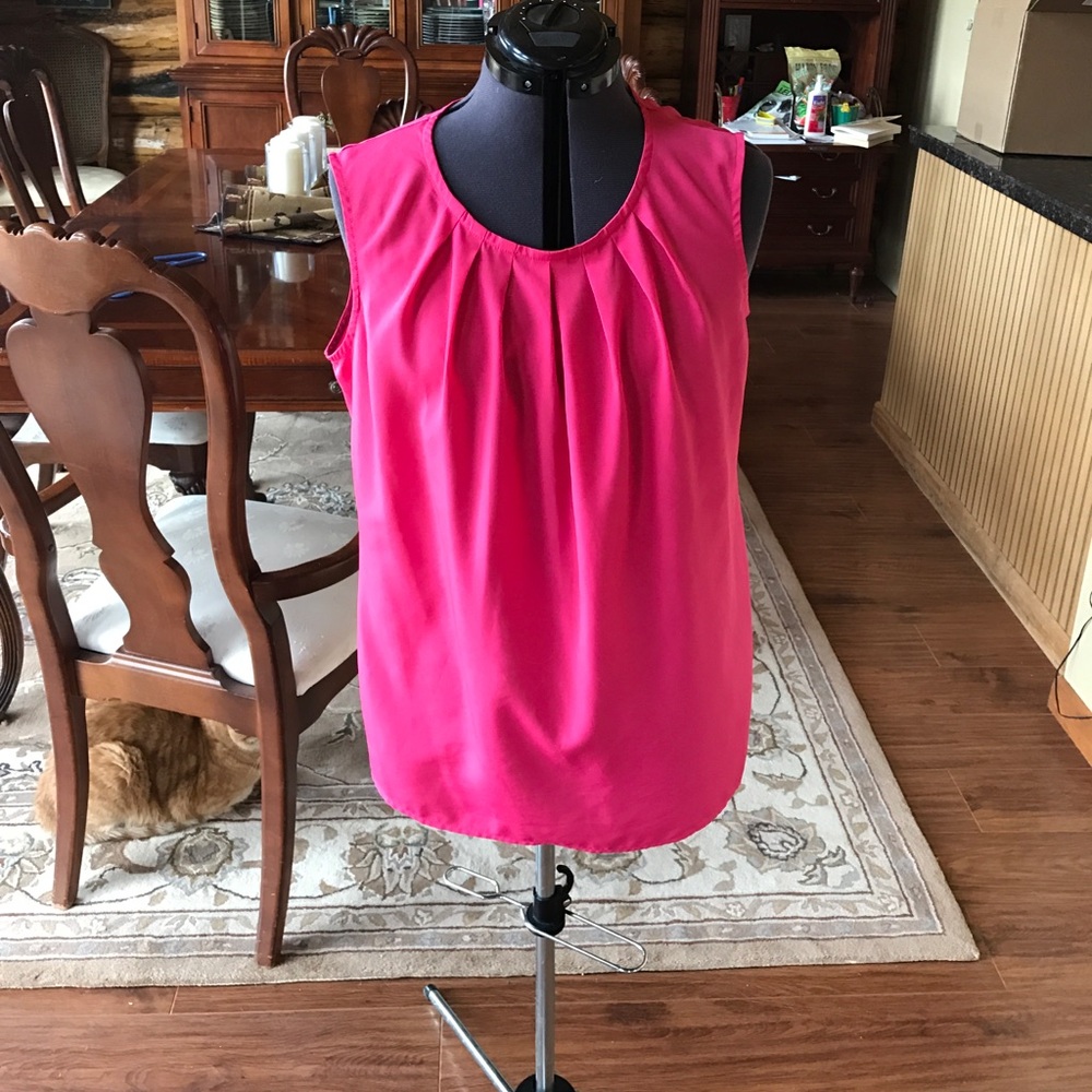 Pink tank