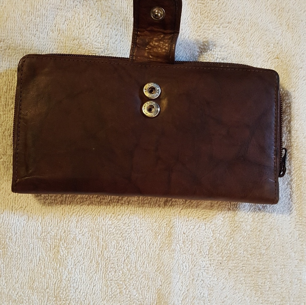 LEATHER WALLET