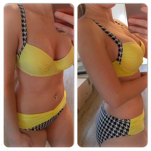 Yellow push up bikini - Picture 2 of 2