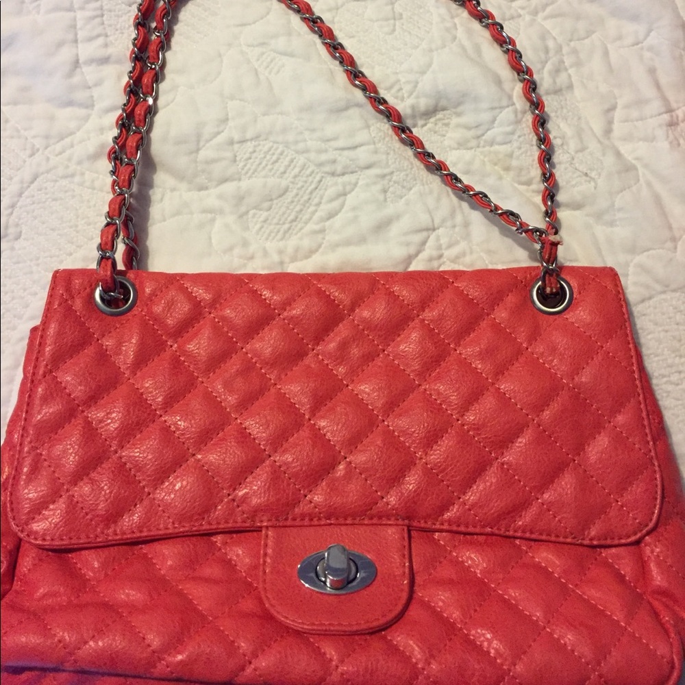 Bundling two purses - Picture 2 of 4