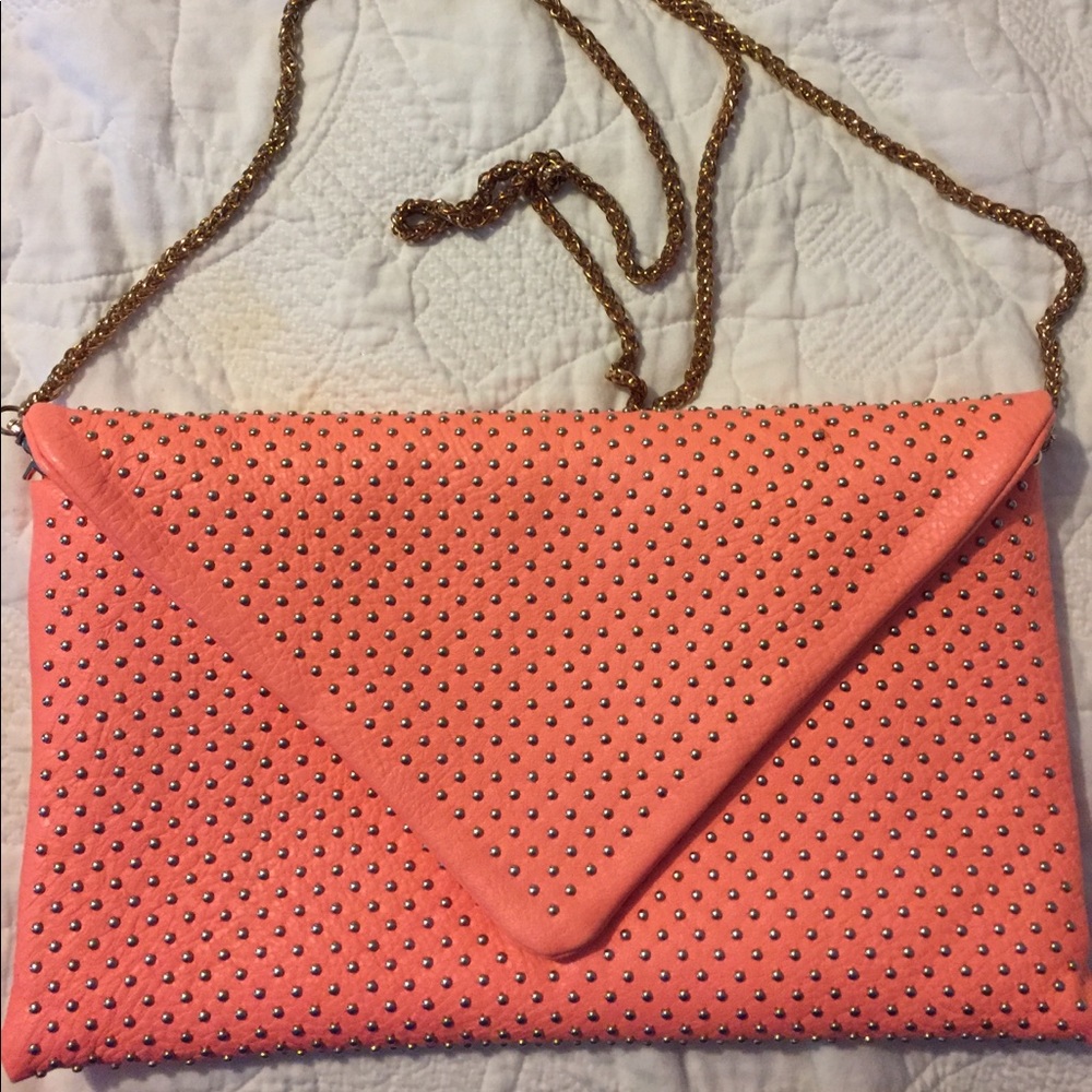 Bundling two purses - Picture 3 of 4