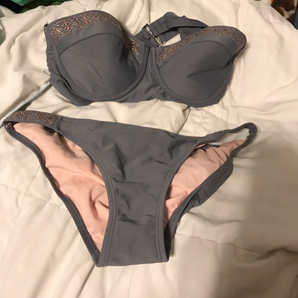 Bathing suit