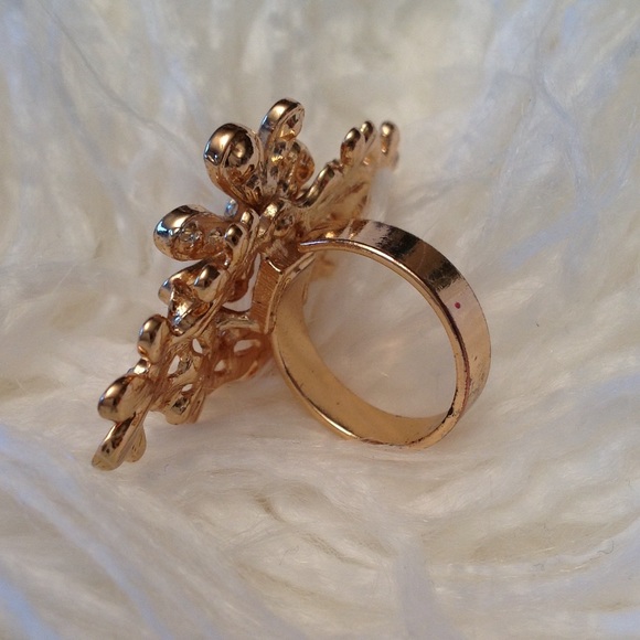 Flower Ring - Picture 4 of 4