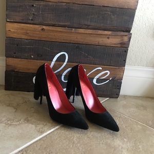 Sexy Black Tail Heels