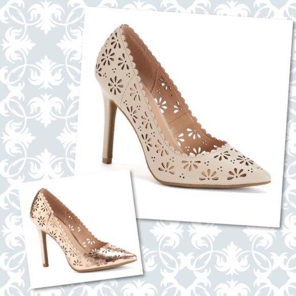 NWT. LC Lauren Conrad floral cutout heels - Picture 3 of 6