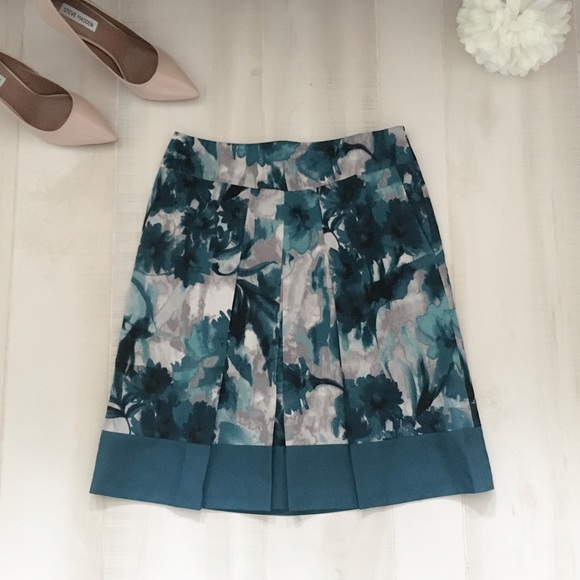 Ann Taylor floral print pleated skirt - Picture 1 of 3