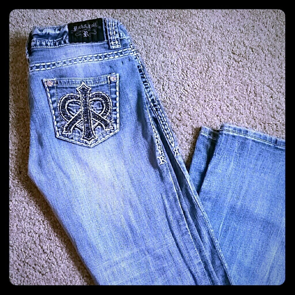 Mint condition rhinestone pocket RR jeans