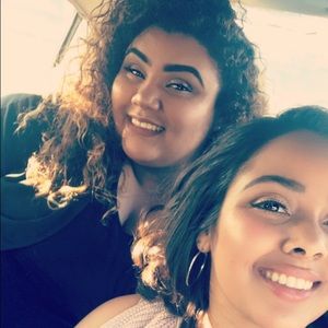 Meet your Posher, Clary