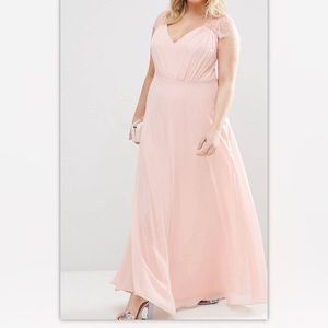 🆕Kate Lace Maxi Dress🆕