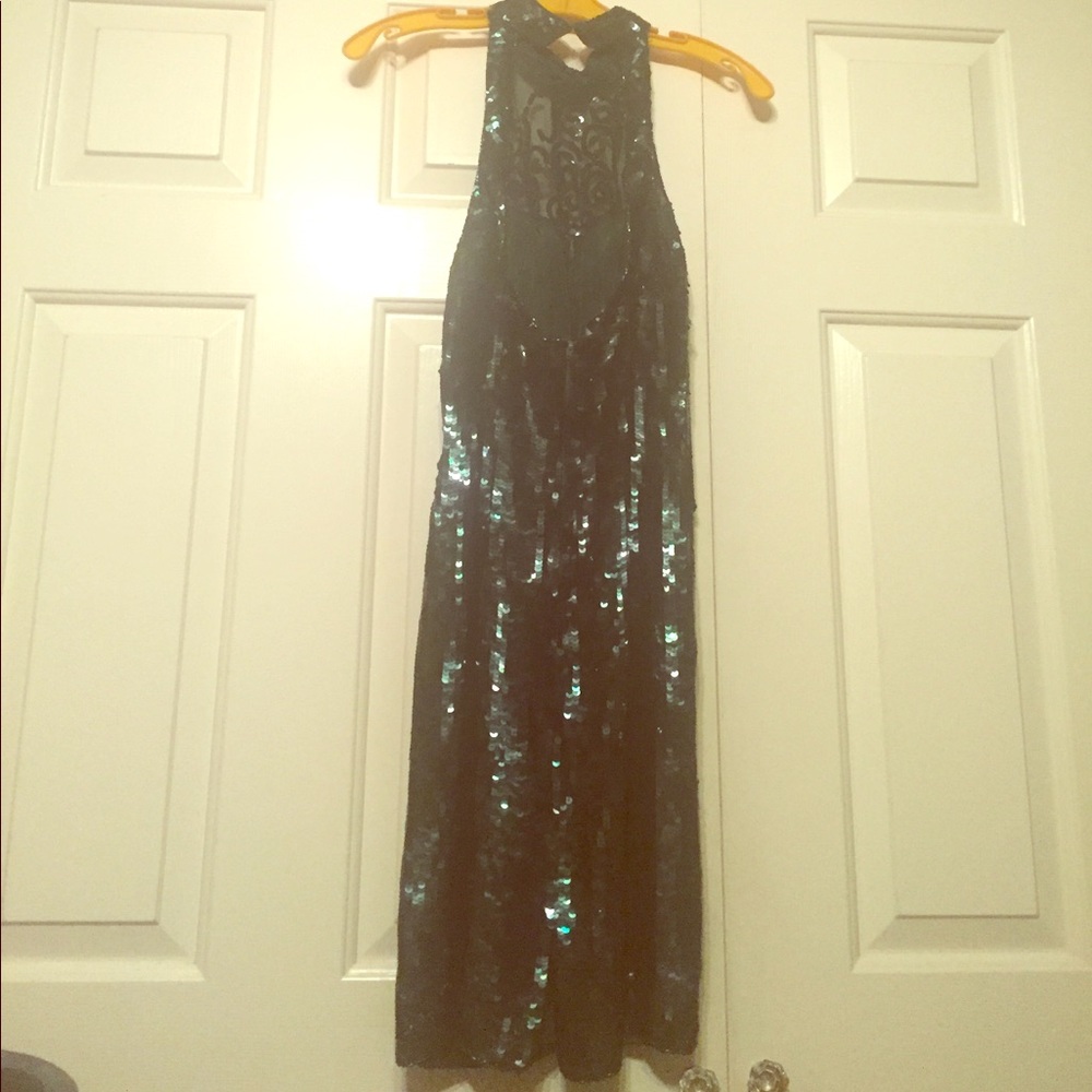 Dress - Picture 2 of 2