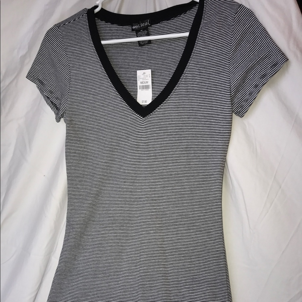 wet seal t-shirt