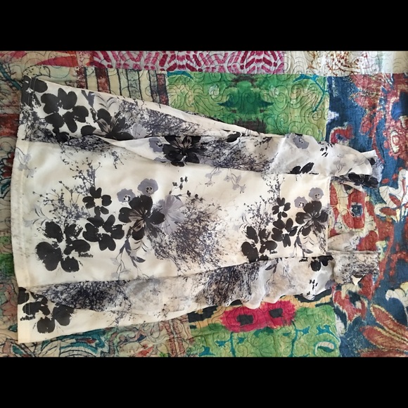 Manyus Dress - Picture 3 of 5