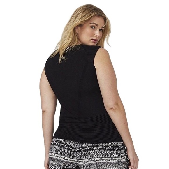 💥 SALE Lane Bryant Ribbed Knit Sleeveless Top - Picture 2 of 4
