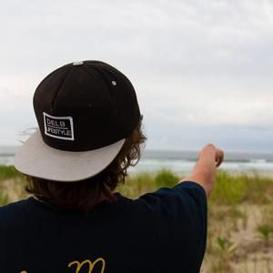 Meet your Posher, Tomas gesumaria