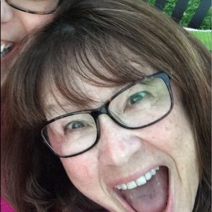 Meet your Posher, Lisa