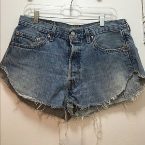 Levis - Denim Cut Off Shorts
