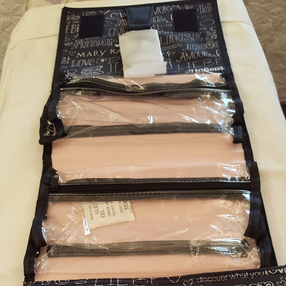 Mary Kay Roll-up Make Up Bag