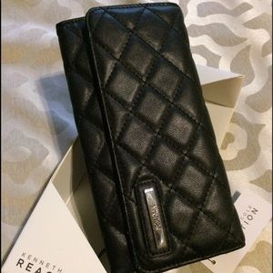 Black quilted detail wallet