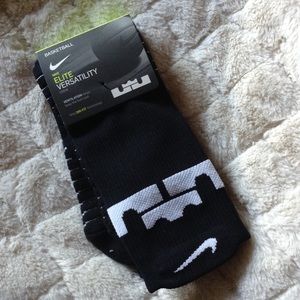 Brand New Nike Elites