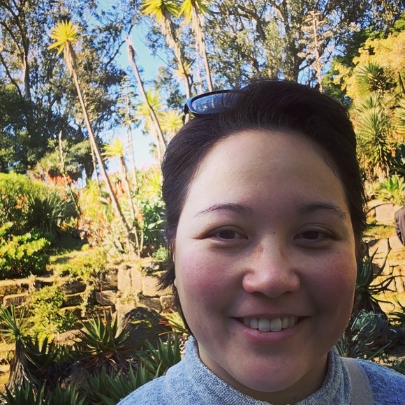 Meet your Posher, Melanie! - Picture 2 of 4