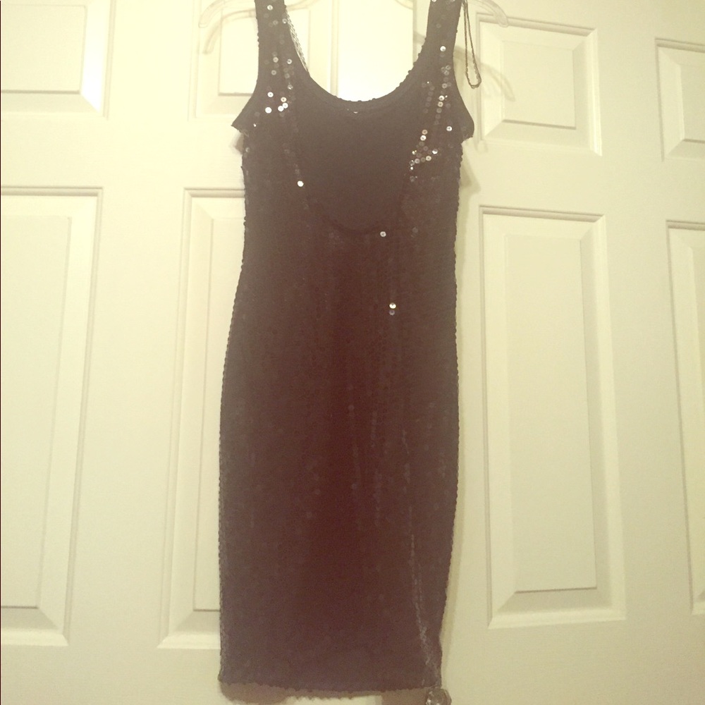 Dress - Picture 2 of 2