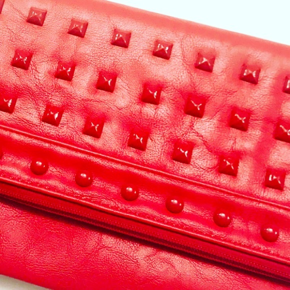 Red Tassel Clutch - Picture 3 of 6