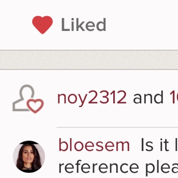 Red Tassel Clutch - Picture 5 of 6