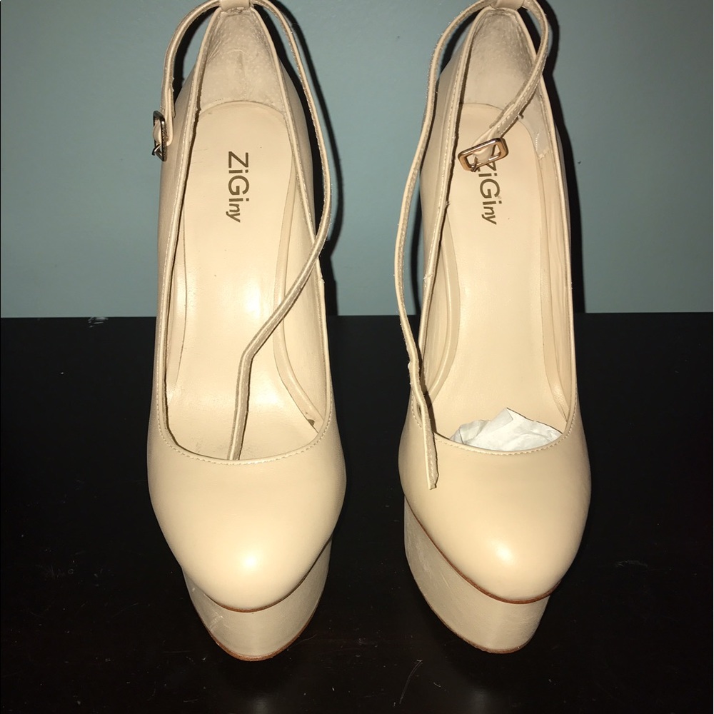 Women's shoes