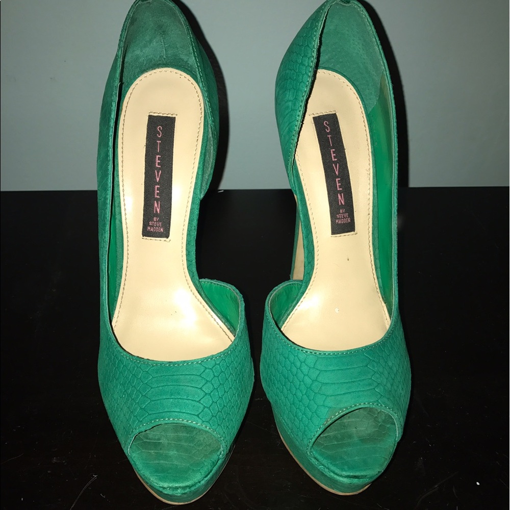 Women's shoes