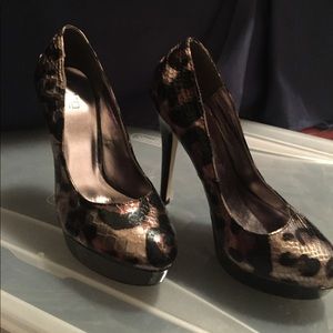 Metallic Leopard print pumps