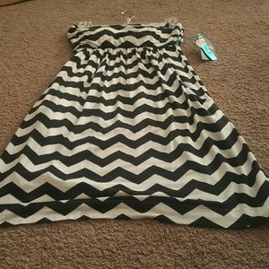 Women's adorable chevron dress!