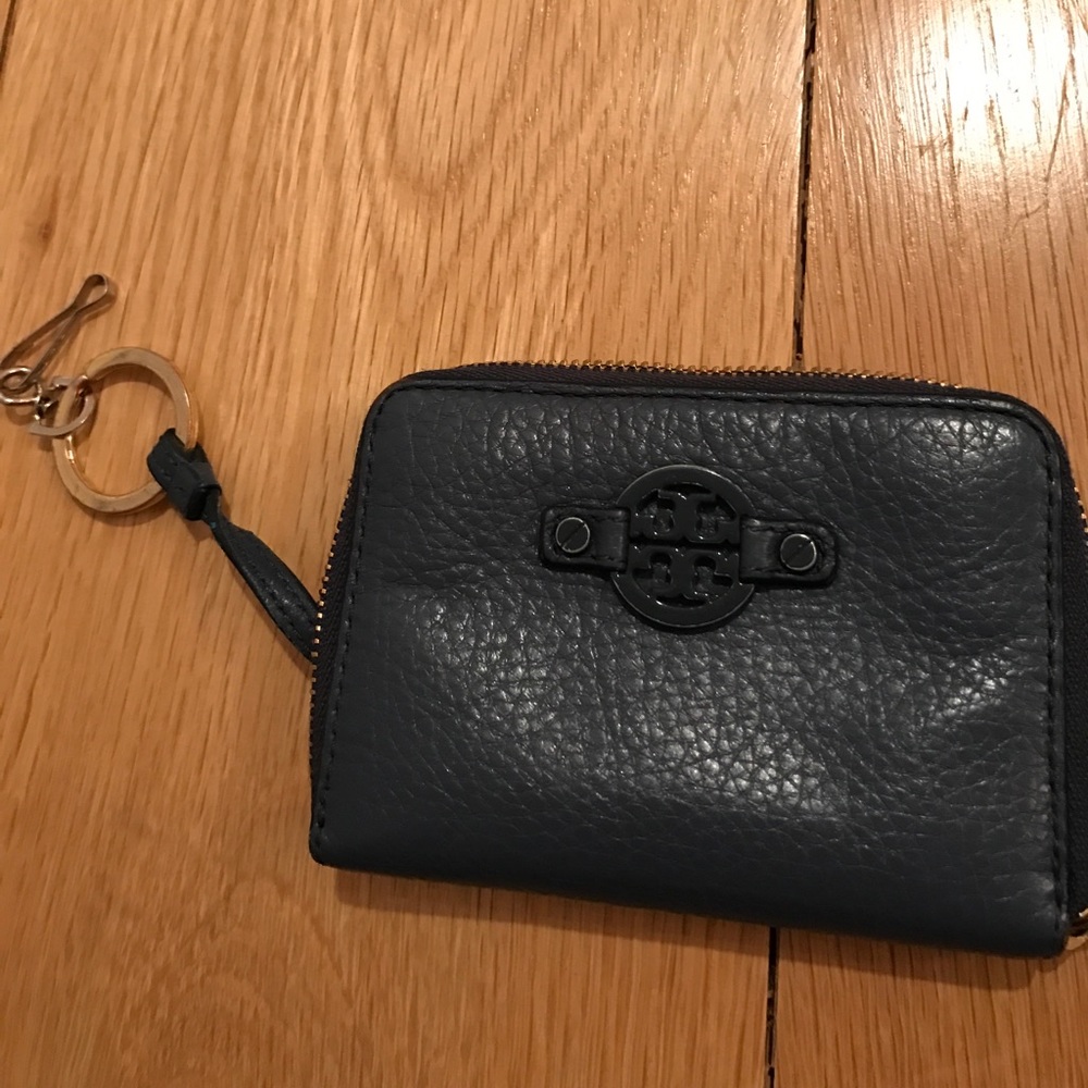 Blue/Navy tory burch wallet with keychain.