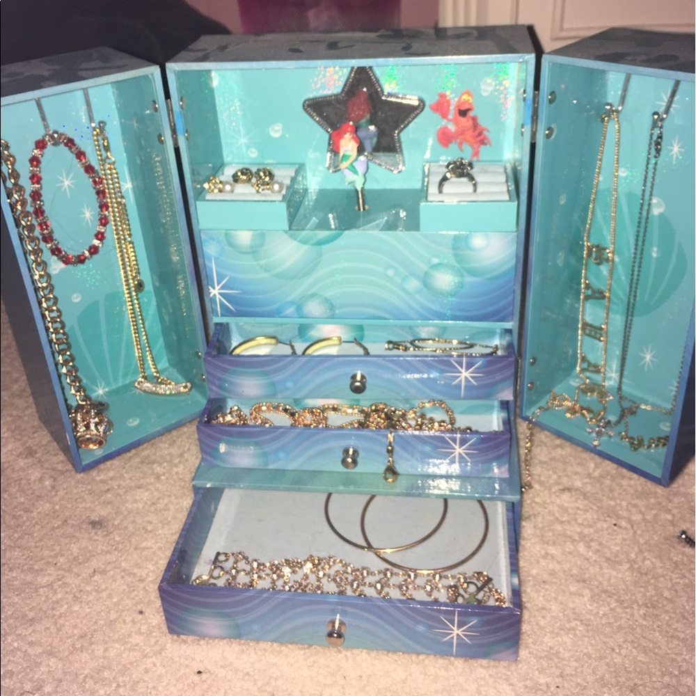 Ariel Jewelery Box