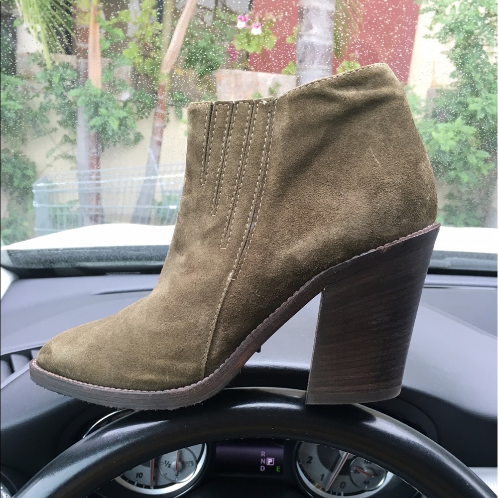 Brand New ✨AQUATALIA✨ 🎀booties🎀