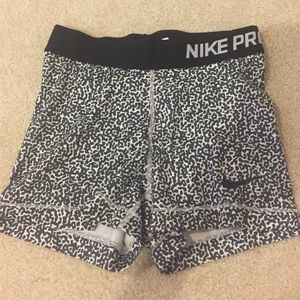 Nike Pro Patterned Shorts